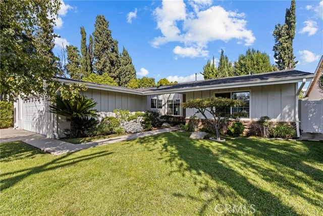 5522 Murietta Avenue photo 3