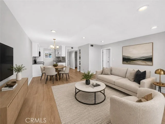433 S Manhattan Pl #206 photo 1
