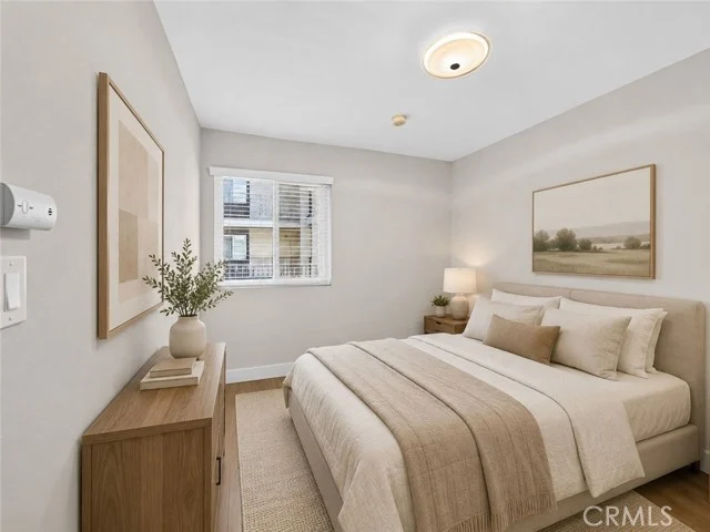 433 S Manhattan Pl #206 photo 4