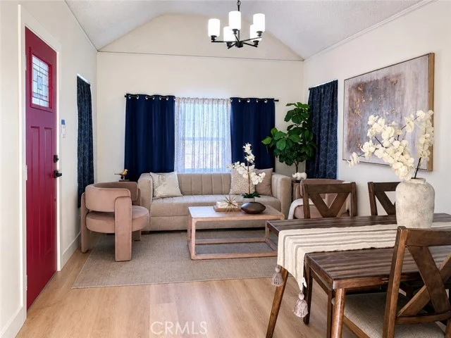 400 E 21st photo 3