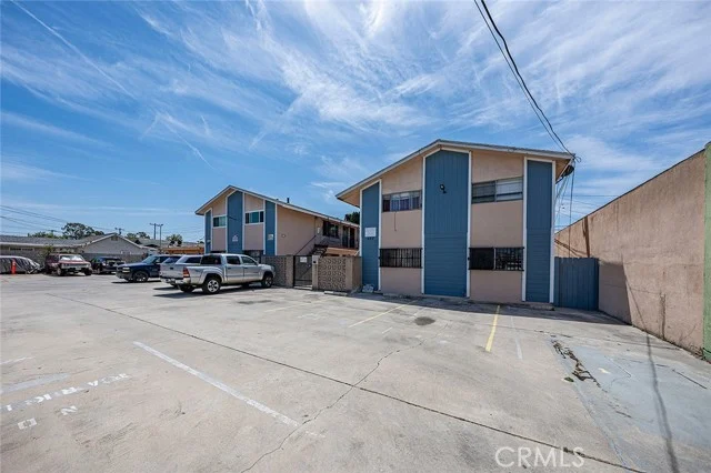 436 E Market photo 4
