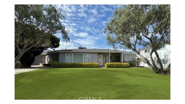 1633 Artesia photo 2
