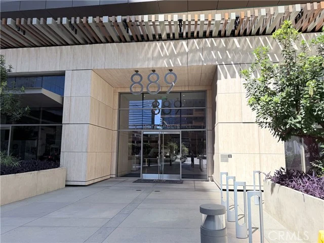 889 Francisco #3105 photo 2