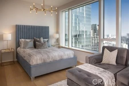 889 Francisco #3105 photo 3