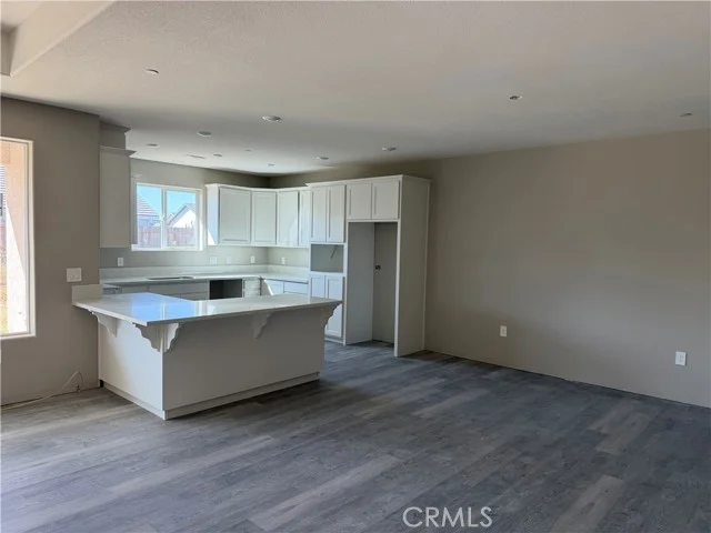 474 Aaron Court photo 3