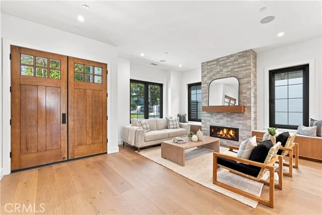 1346 Gates Ave. photo 5