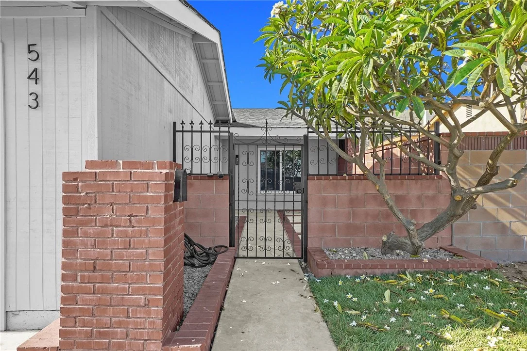 543 E Lincoln Street photo 3