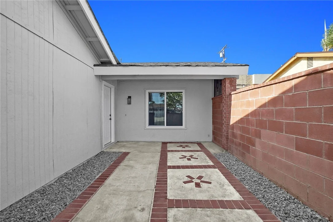 543 E Lincoln Street photo 5