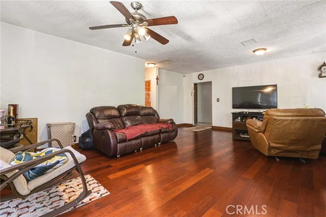 5654 Stansbury photo 5