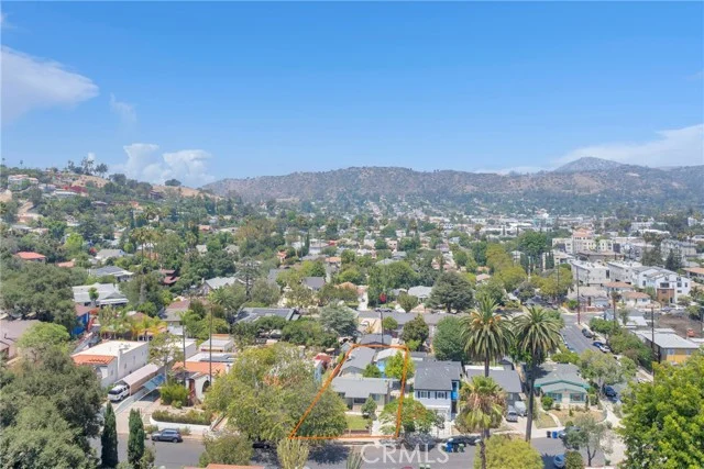 2415 Langdale photo 3