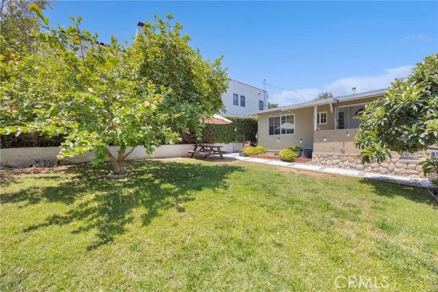 2415 Langdale photo 4