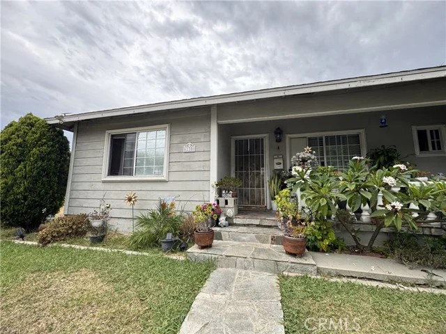 6170 Downey Avenue, Long Beach