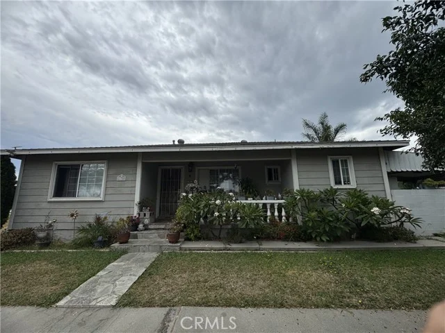 6170 Downey Avenue photo 2