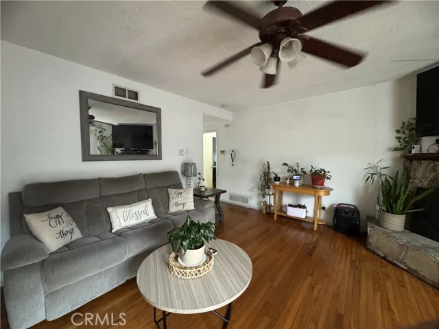 6170 Downey Avenue photo 4