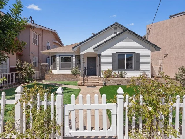 658 W 7th, San Pedro