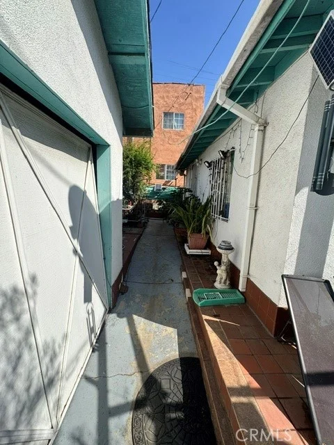607 Esperanza photo 5