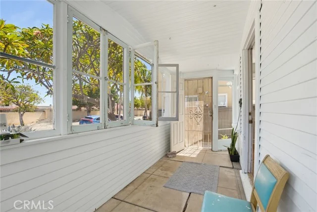 2637 S Pacific Avenue photo 5