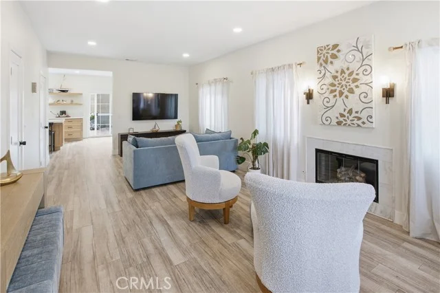 3040 Linden photo 4