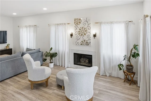 3040 Linden photo 5