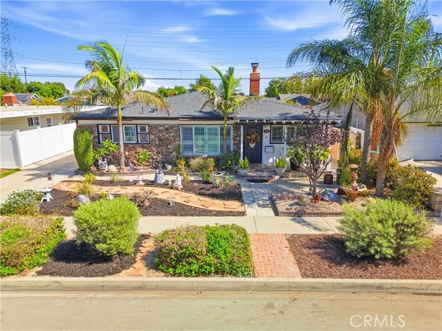 2102 Pattiz Avenue photo 1