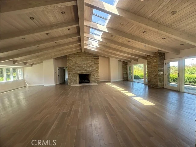 60 Crest Road E photo 5