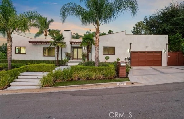 4060 Harclare Lane photo 4