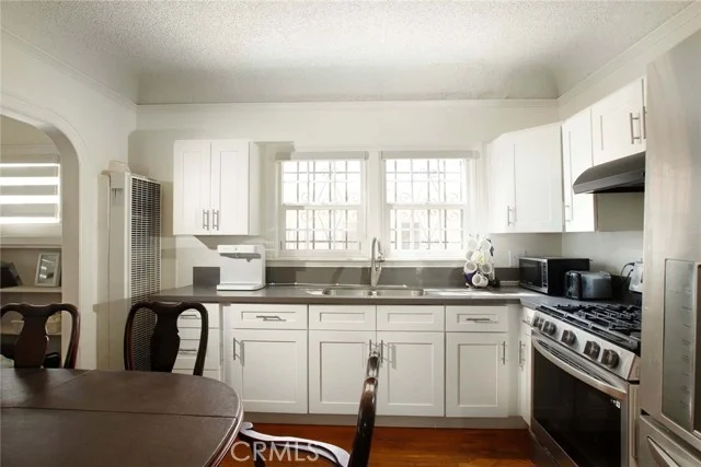 1547 S Wilton photo 4