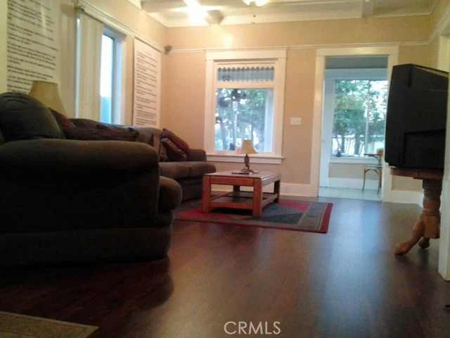 1100 E Salt Lake photo 2