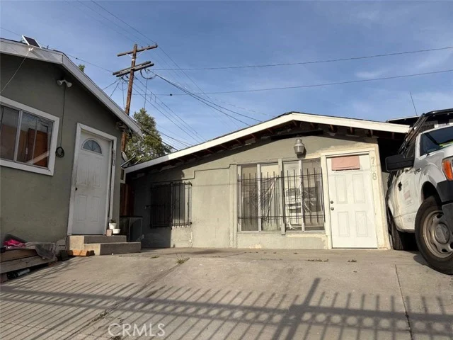 4917 Melrose photo 3