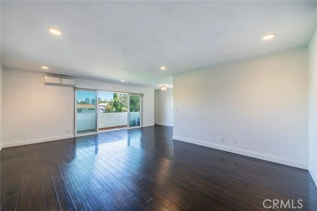 1601 Veteran Avenue photo 3