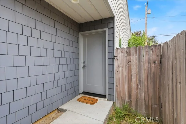 243 E Home photo 4