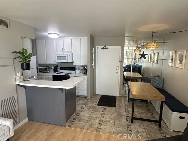 1750 E Ocean #503 photo 5