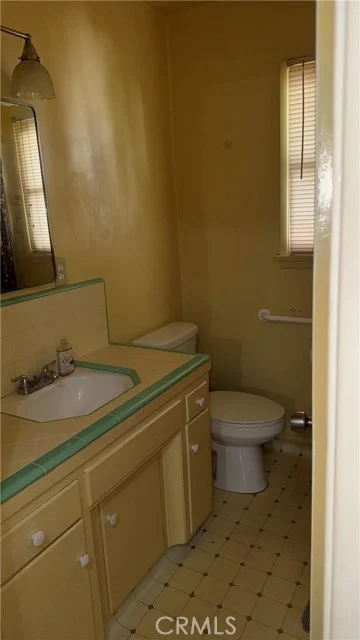 947 E Broadway #2 photo 4