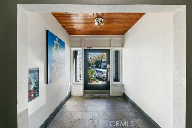 235 Linden photo 4