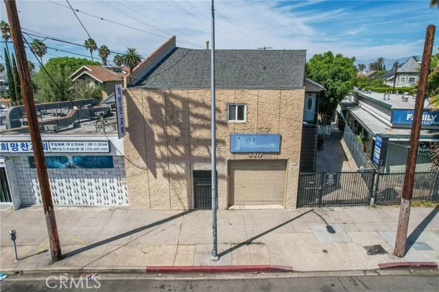 4315 W Pico Boulevard photo 2