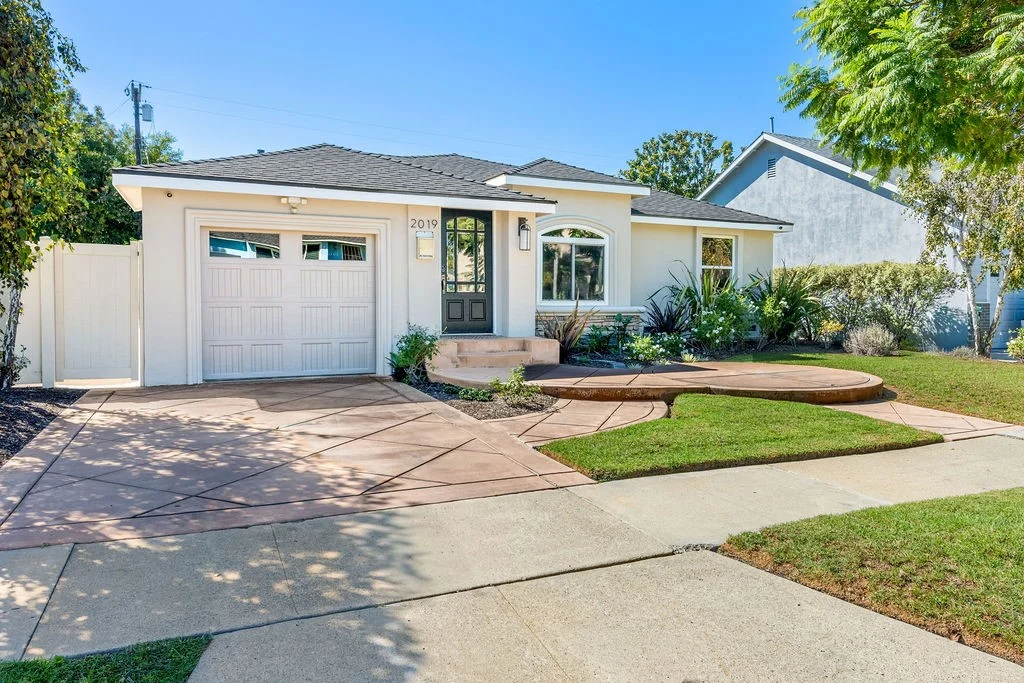 2019 Charlemagne Avenue, Long Beach