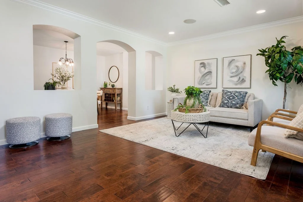 2019 Charlemagne Avenue photo 2