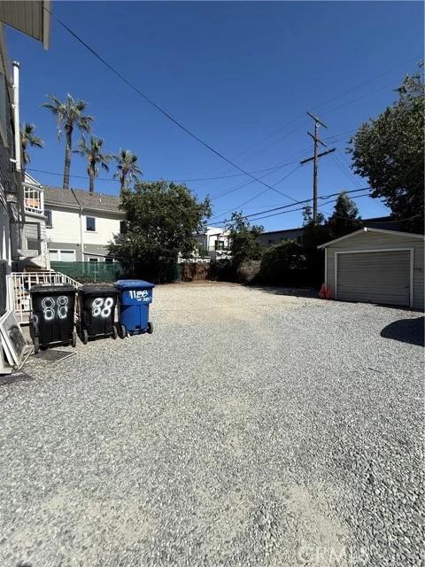 1188 W 28th photo 3