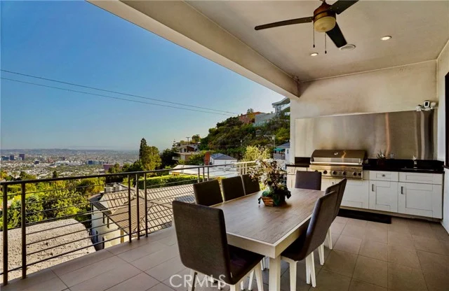 8835 Evanview photo 5
