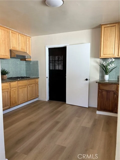 4057 Baywood photo 5
