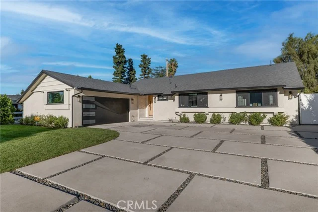 5722 Le Sage Avenue photo 2