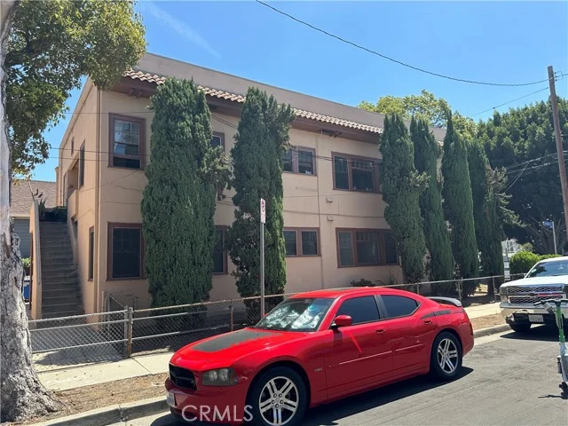 2134 Magnolia photo 3