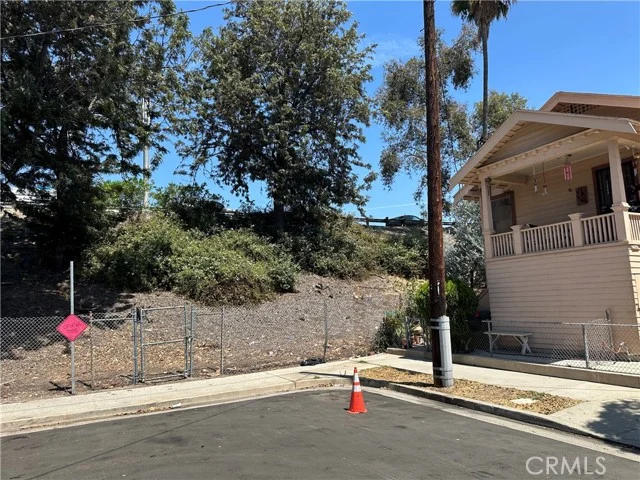 2134 Magnolia photo 4