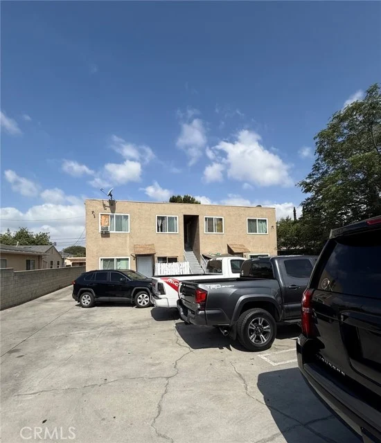 6924 Gentry photo 3