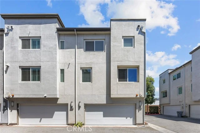 14404 Kiwi Lane #6 photo 3