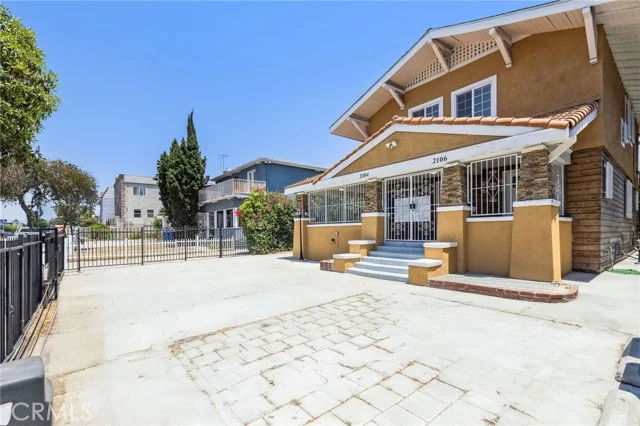 2104 Crenshaw Boulevard photo 3