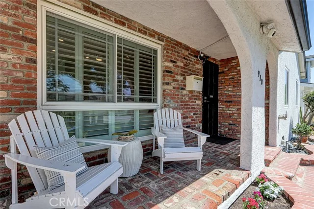 910 Firmona Avenue photo 2