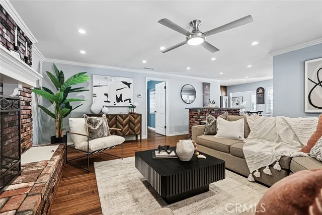 910 Firmona Avenue photo 3