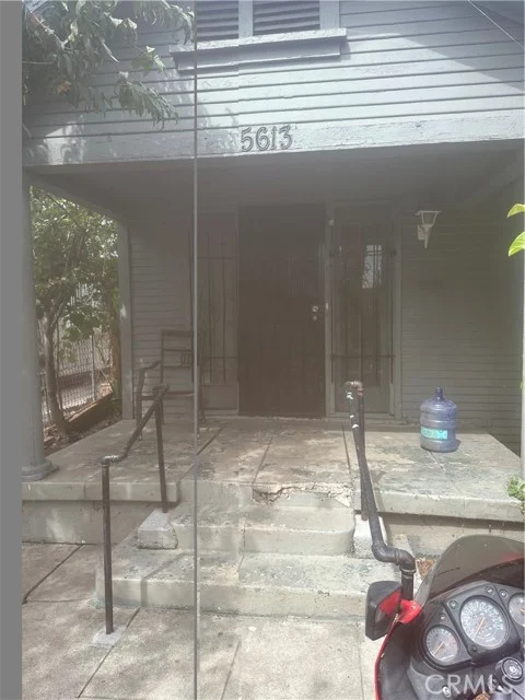 5611 S Normandie photo 5