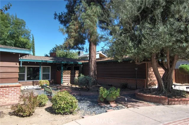 5314 Woodlake Avenue photo 3